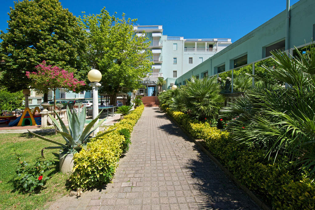Hotel Garden Cattolica Exterior foto